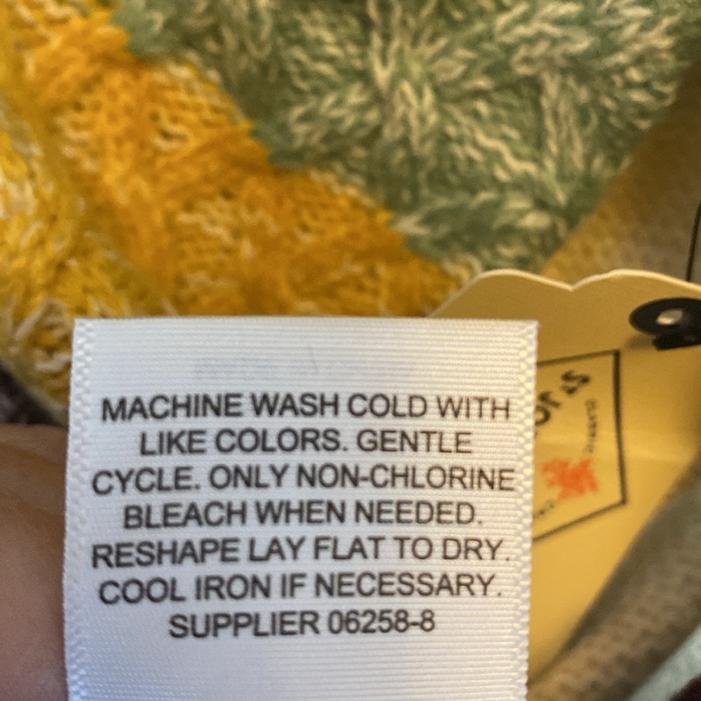 St John’s Bay Multi Color Colorblock Cable Knit Crewneck Sweater sz L NWT - Picture 11 of 11